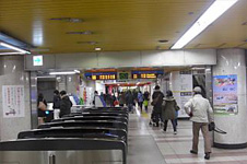 横浜、中区、ブルーライン『桜木町』駅から徒歩６分の大人の初心者ヨガ教室